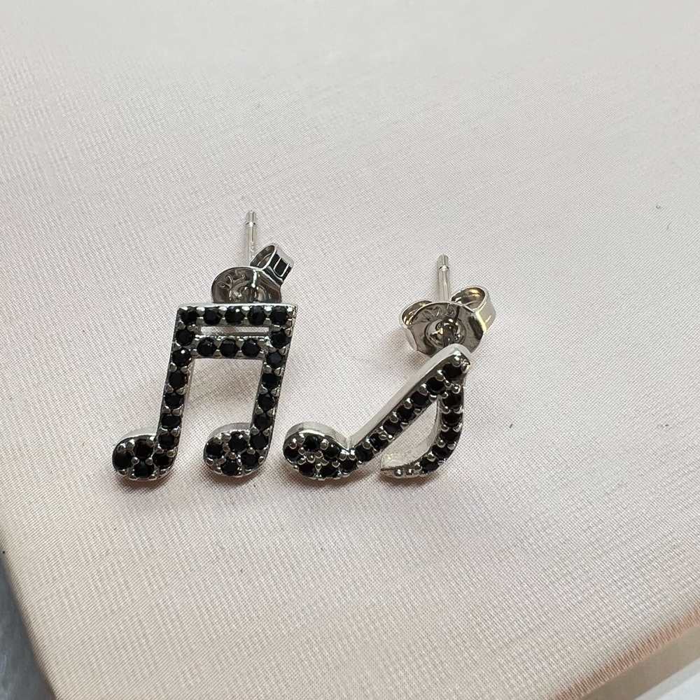 🌟 Silver Music 🎵 Notes Stud Earring - Picture 2 of 3